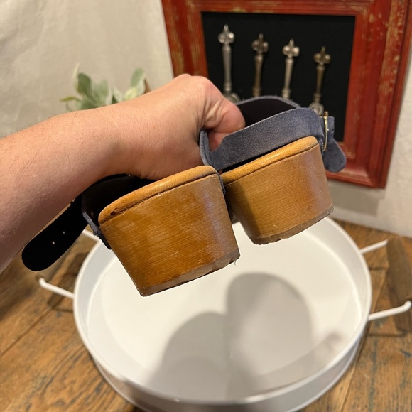 💙 APROPO NAVY SUEDE CLOGS – SIZE 41 – WOODEN HEEL - Picture 9 of 10